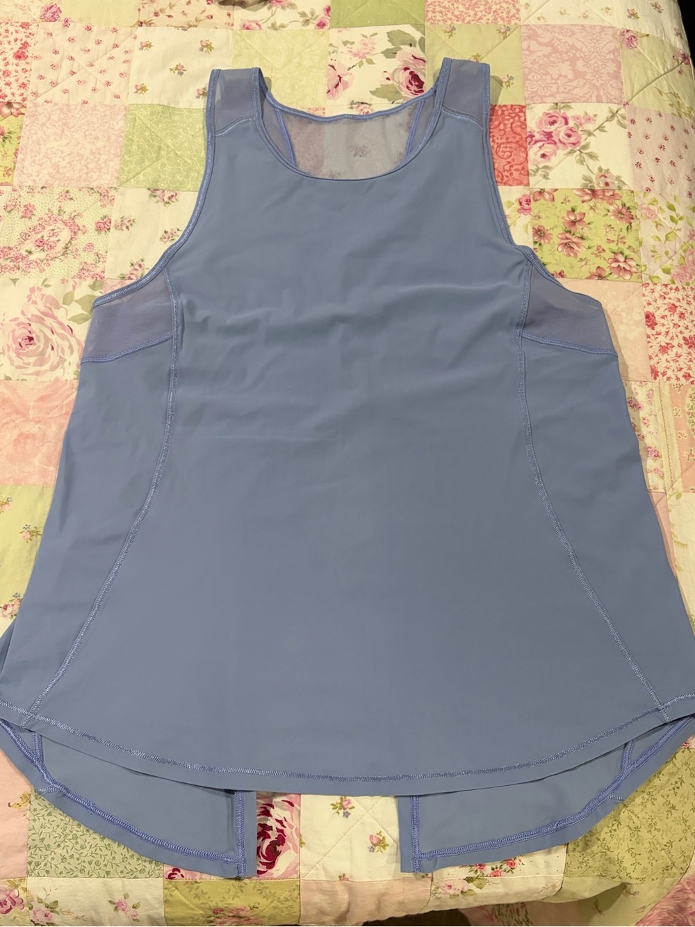 Women’s LULULEMON Split Back Light Blue Sheer Tank Top~Size Medium